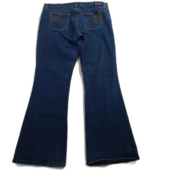 J540 Levis Signature Flare Leg Jeans size 17 - Picture 4 of 8